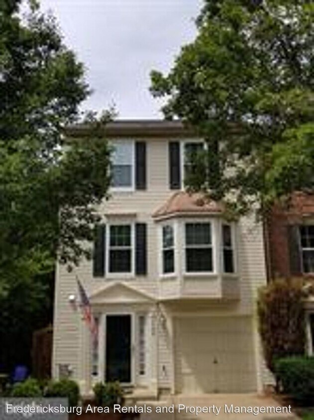 Primary Photo - 2 br, 2.5 bath House - 4700 Turnberry Drive