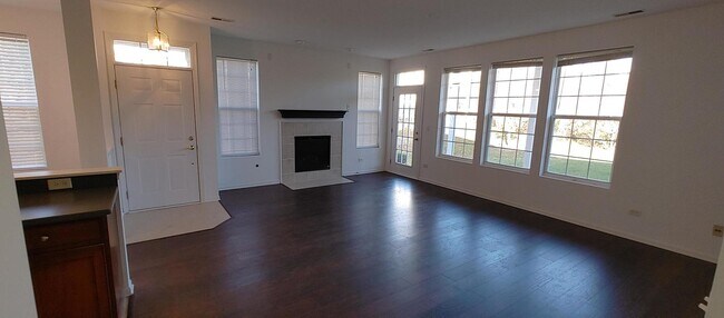 Foto del edificio - 1541 Millbrook Dr