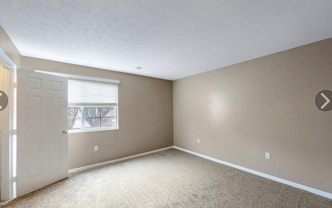 Foto del edificio - 7370 Ridgepoint Dr