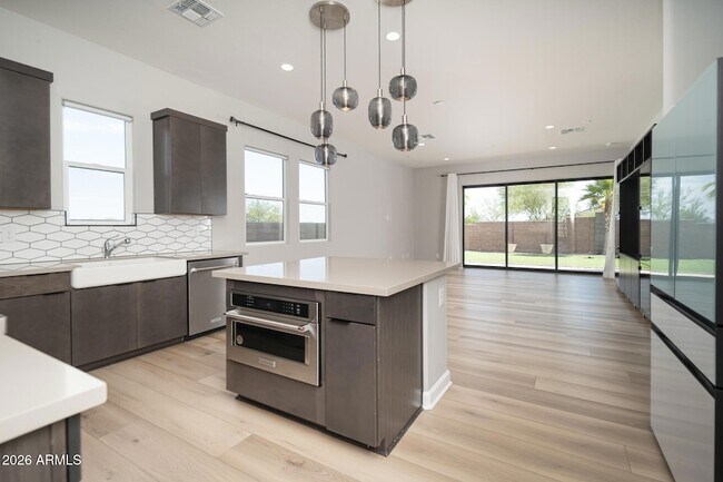 Building Photo - 18161 W Windmere Dr