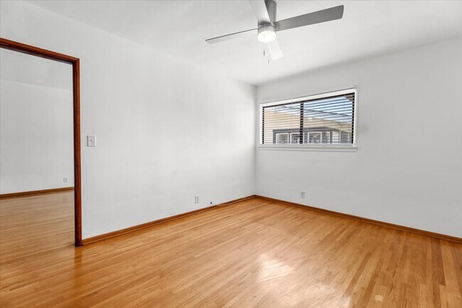 Foto del edificio - 1127 Harrison Ave