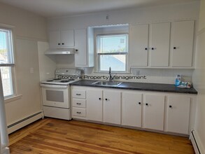 Building Photo - 77 1st Ave