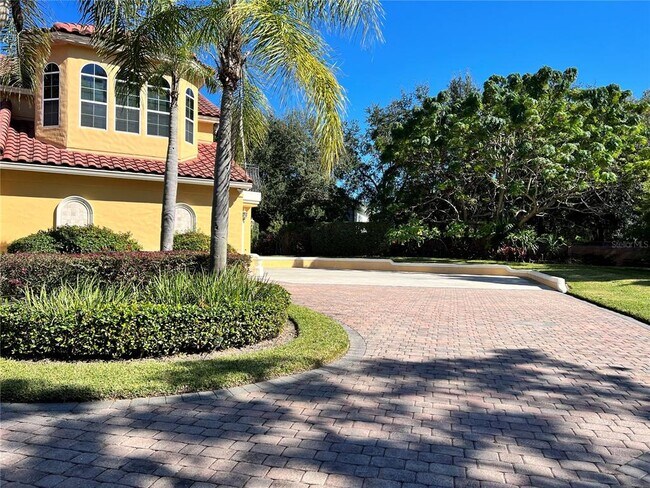 Building Photo - 9561 Lavill Ln