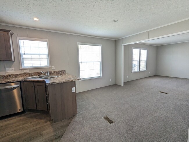 Building Photo - 113 Bluejay Hill