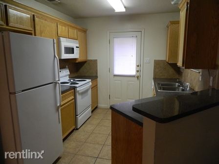 Building Photo - 1212 Nicholas Cir