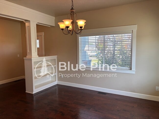 Building Photo - 3312 E Edwards Dr