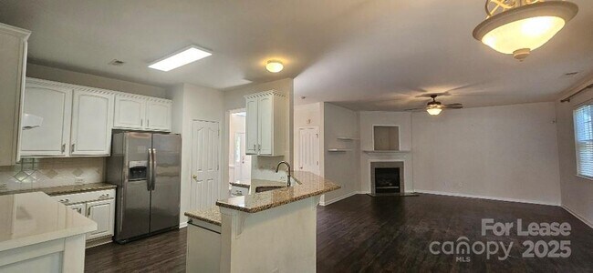 Foto del edificio - 17130 Cambridge Woods Ct