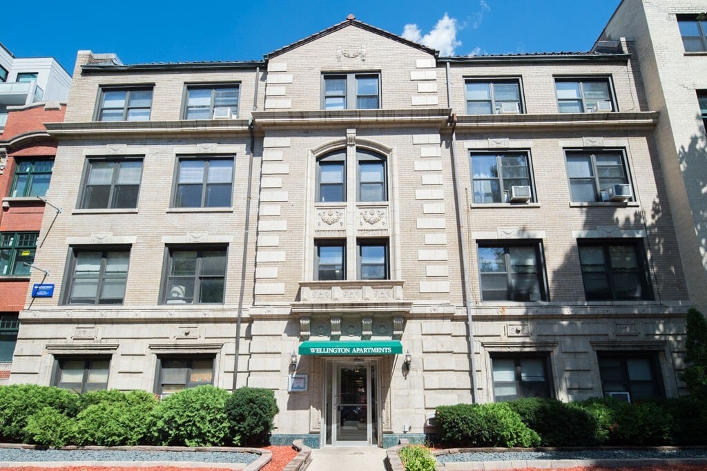 Foto principal - 545 W Wellington Ave