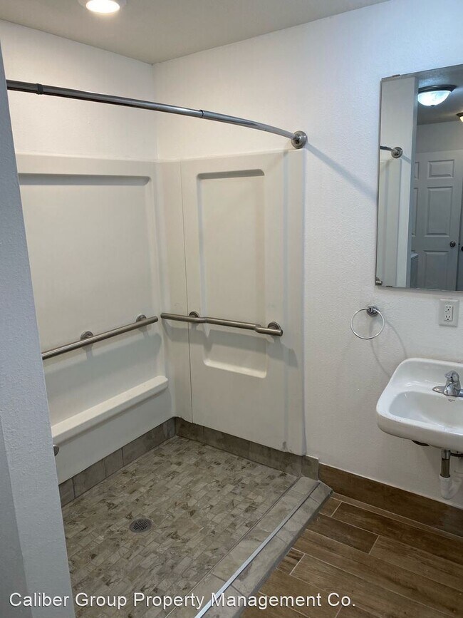 Building Photo - 3 br, 1.5 bath House - 314 1st Ave SE