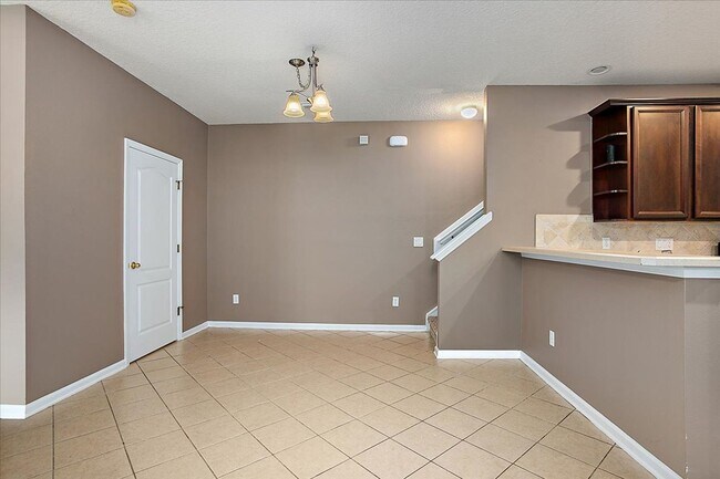 Foto del edificio - Beautiful Townhouse on preserve in highly ...