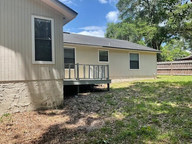 Foto del edificio - 4431 Thicket Ridge Ct