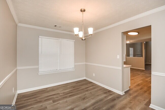 Foto del edificio - 5621 Winchester Pl