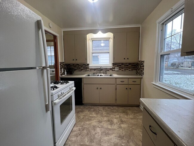 Foto del edificio - Charming Updated Cape Cod with several amenities!