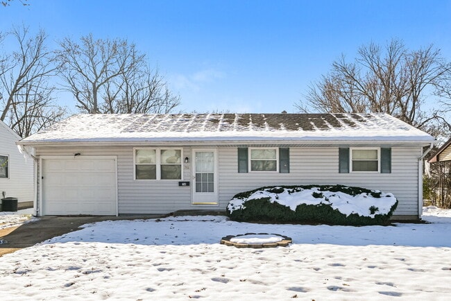 Building Photo - 750 Tyson Dr