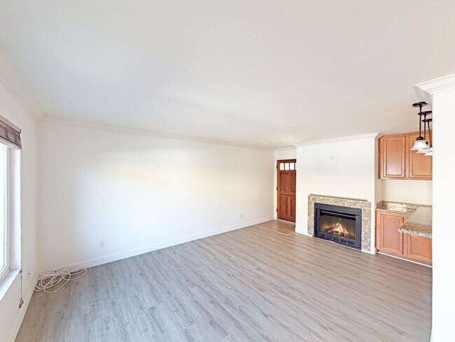 Foto del edificio - SD: Bright 2BD/1BA Condo in City Heights with Private Patio, Wall A/C & Reserved Parking