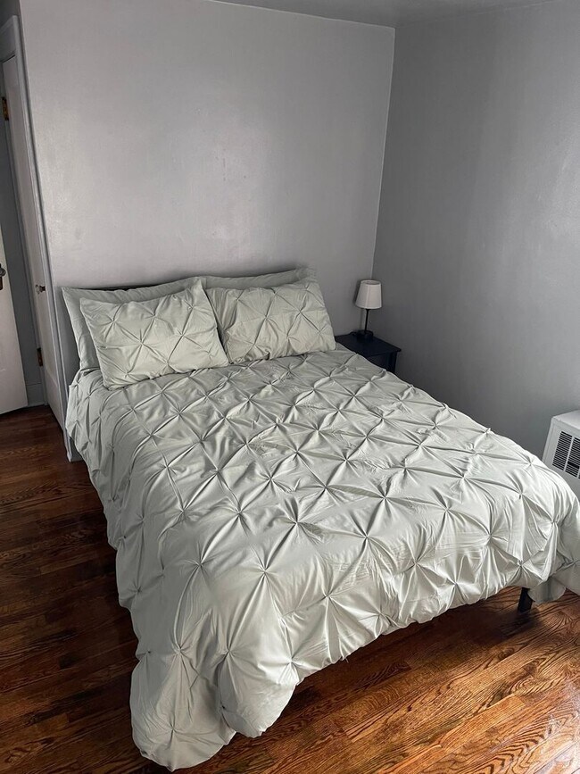 Foto del edificio - Charming 3BR Apt in Johnson City