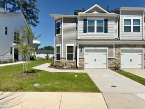 Building Photo - 1823 Hinesley Dr