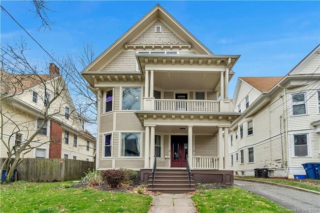 Foto del edificio - 122-124 Mansfield St