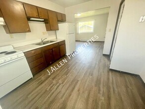Building Photo - 111 Gold Strike Dr