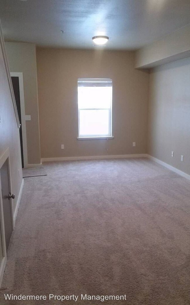 Foto del edificio - 55 SW Silverstar Ln