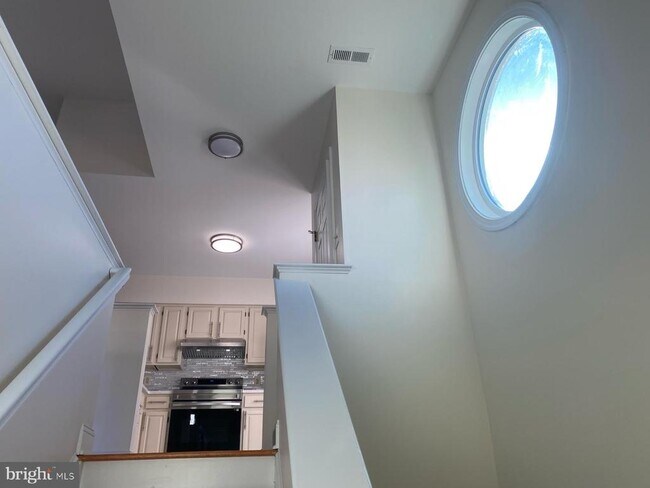 Foto del edificio - 9470 Scarlet Oak Dr