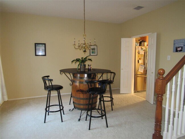 Building Photo - 4205 Lakeside Dr