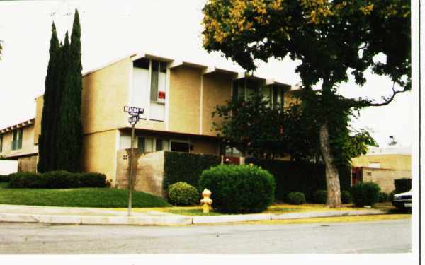 Primary Photo - 828 S Falcon St