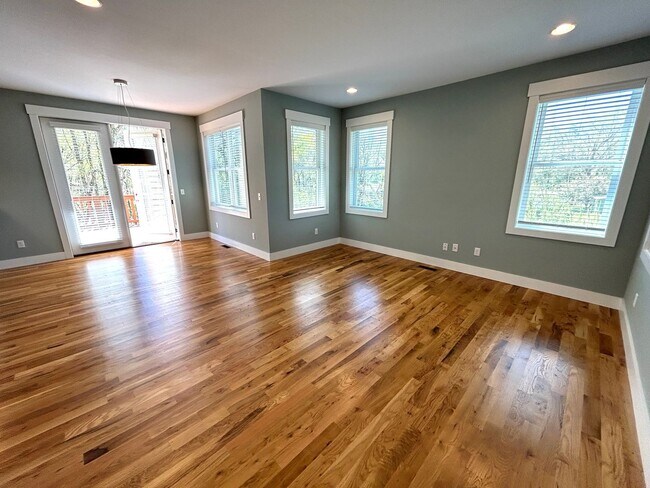 Building Photo - East AVL - JAG 2018 Green Built Custom Home
