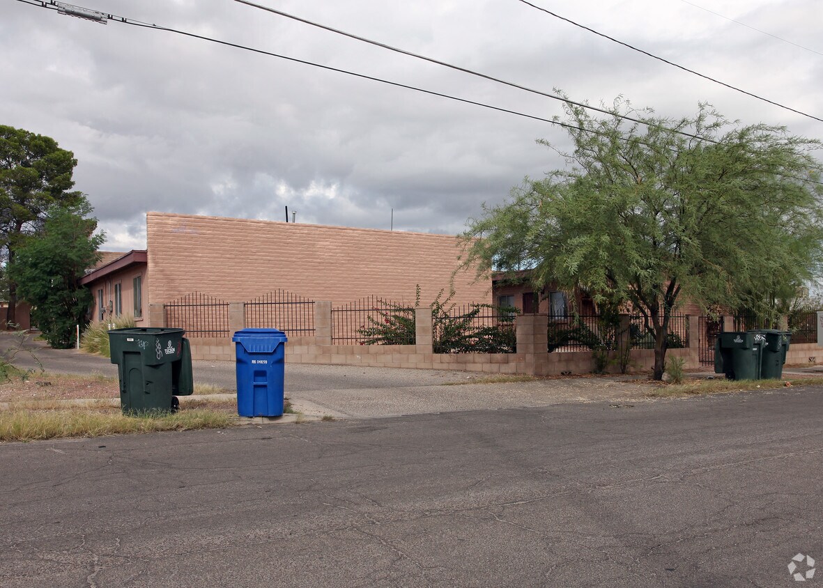 Foto del edificio - 2511 N Fontana Ave
