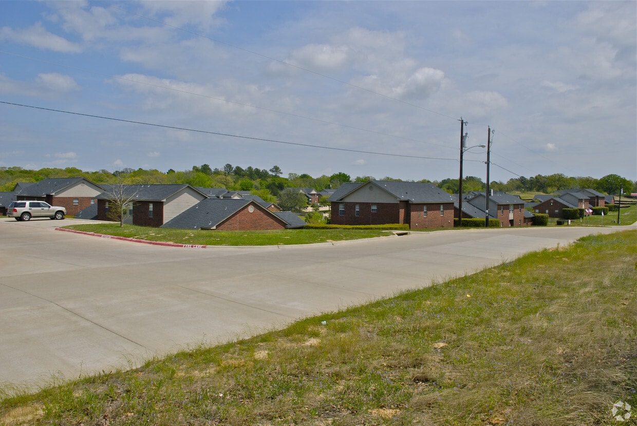 Victoria Place 900 Barbara St Athens, TX