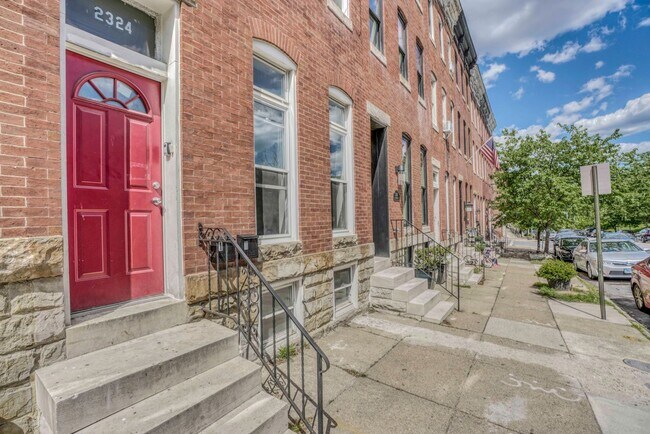 Foto del edificio - 2324 E Baltimore St
