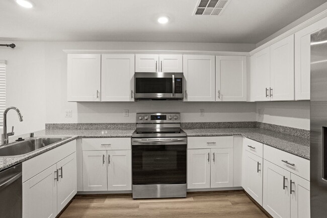 Building Photo - Beautiful 3 BR 2.5 BA Townhouse built in 2020 off the Las Vegas Strip