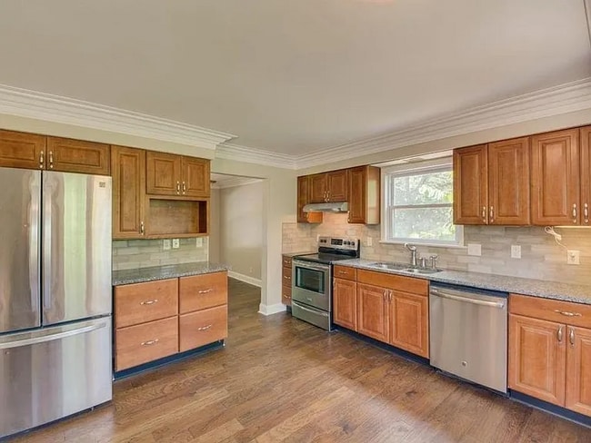 Foto del edificio - 4206 Highwood Dr