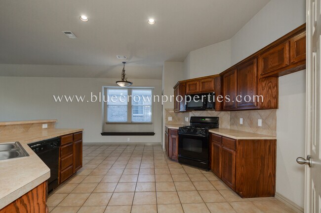 Foto del edificio - 1721 Lake Way Dr
