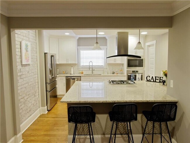 Foto del edificio - 3 Bedroom 2 Bath near the Beltline