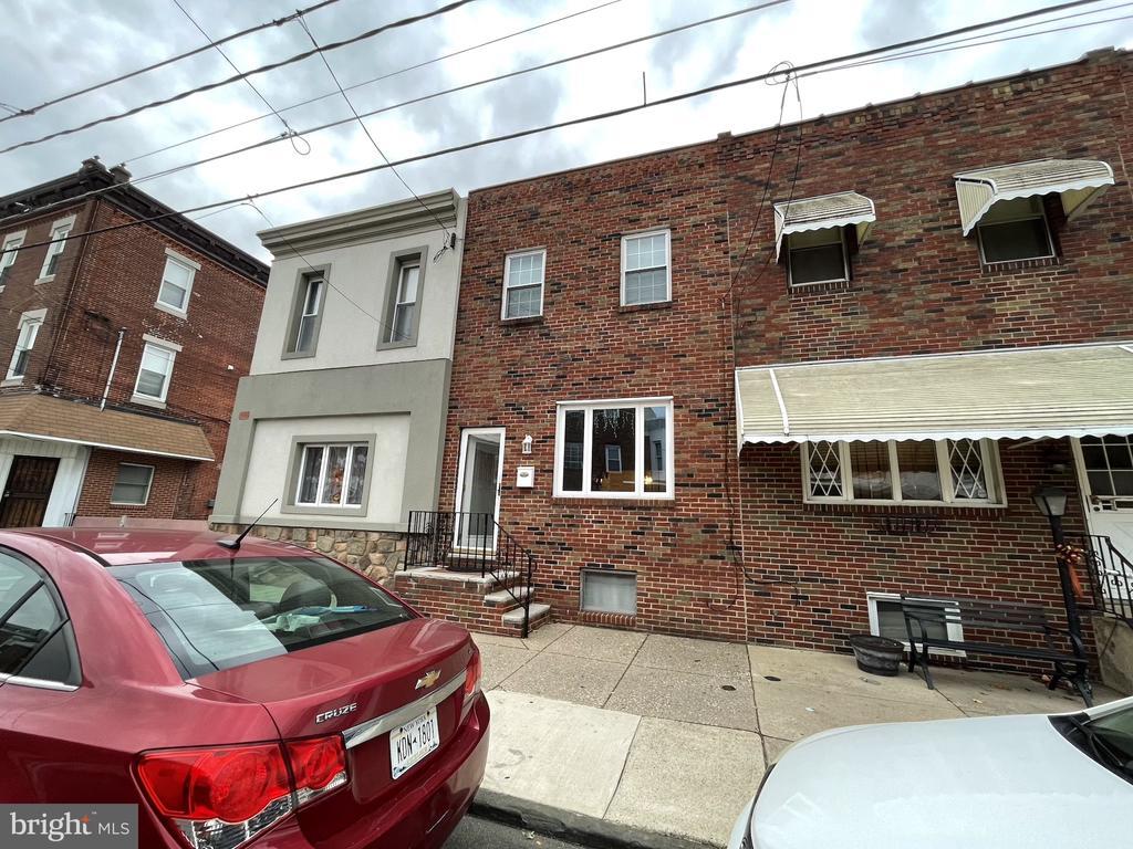 Primary Photo - 2538 E Clearfield St