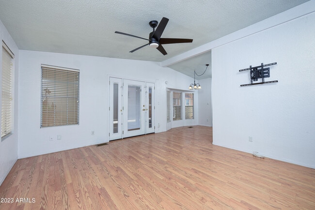 Foto del edificio - 6178 S Pinehurst Dr