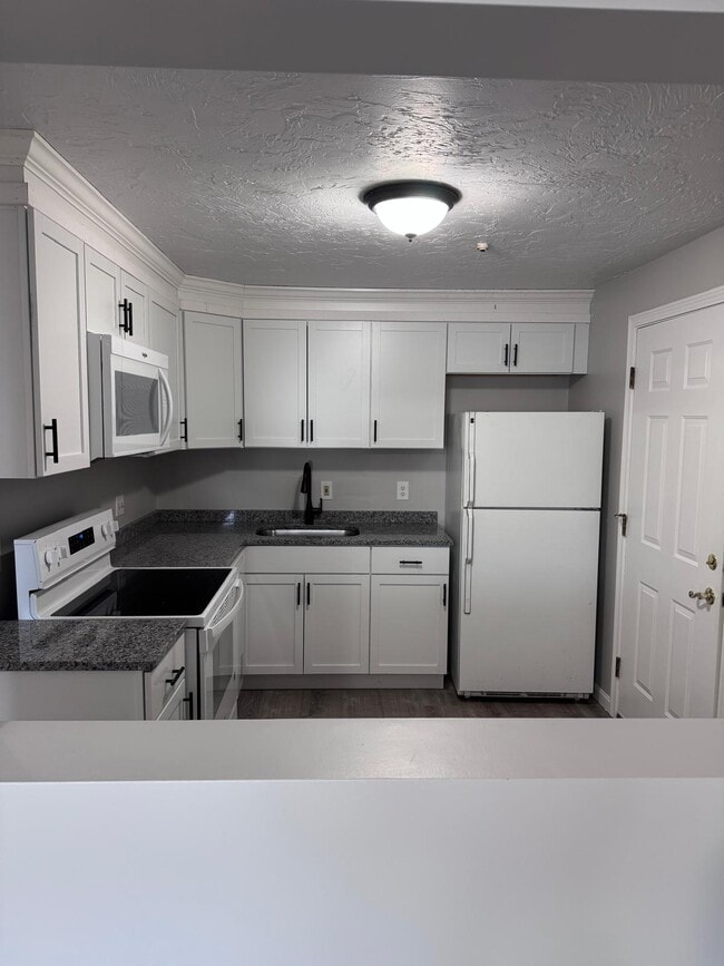 Building Photo - 51 Alvarado Ave