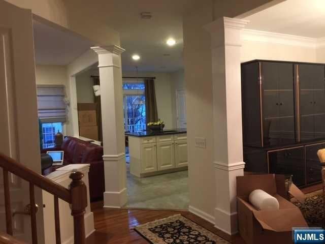 Building Photo - 43 Thistle Dr