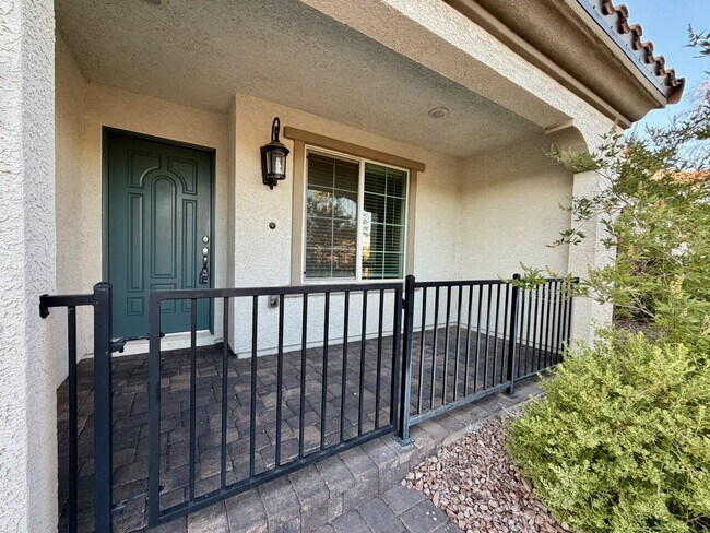 Building Photo - 3 BED 2.5 BATH 2 CAR GARAGE TOWNHOUSE FOR RENT LOCATED IN CADENCE MASTER COMMUNITY