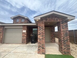 Building Photo - 2011 Corpus Ave