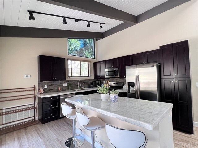 Building Photo - 10480 Alta Loma Dr