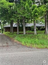Building Photo - 200 Cove Run Rd