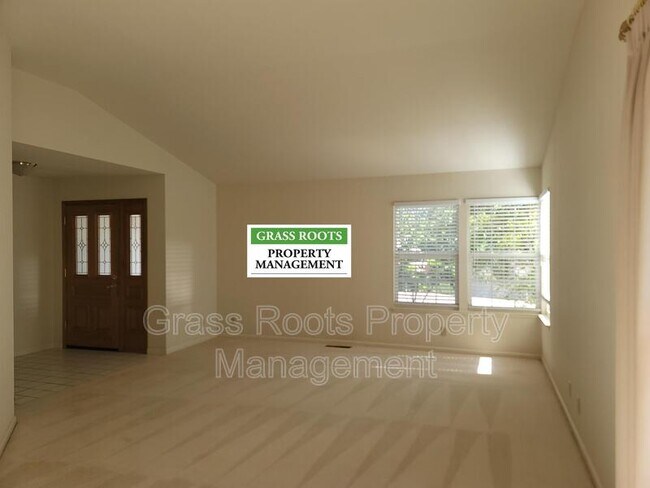 Foto del edificio - 171 Woodcrest Way