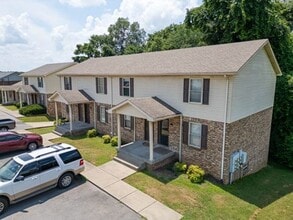Building Photo - 510 Hietts Ln