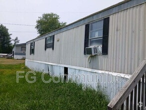 Building Photo - 120 David Dr