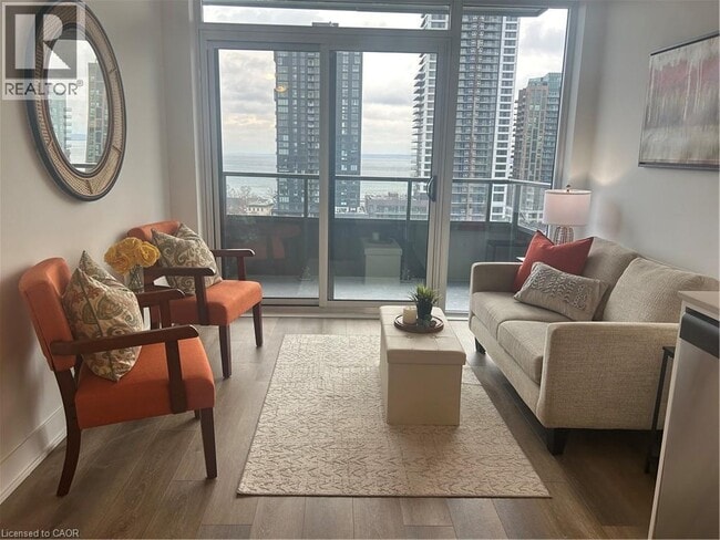 Building Photo - 2088 James St