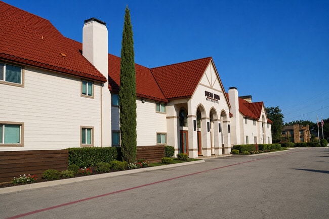 Building Photo - Buena Onda at White Rock