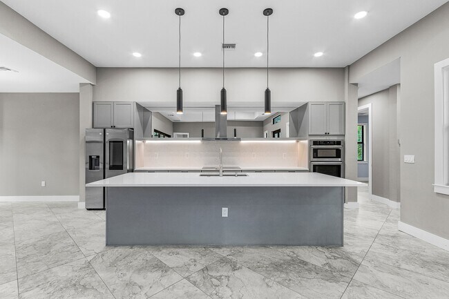 Foto del edificio - 408 41st Ave NE
