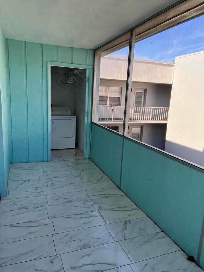 Building Photo - 140 Flanders Dr